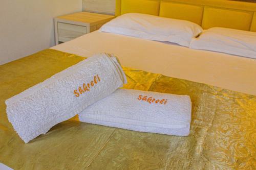 Triple Room — Dhoma Treshe